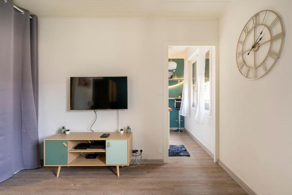 Studio Cosy Proche Du Centre + Parking Gratuit Cluses Ngoại thất bức ảnh